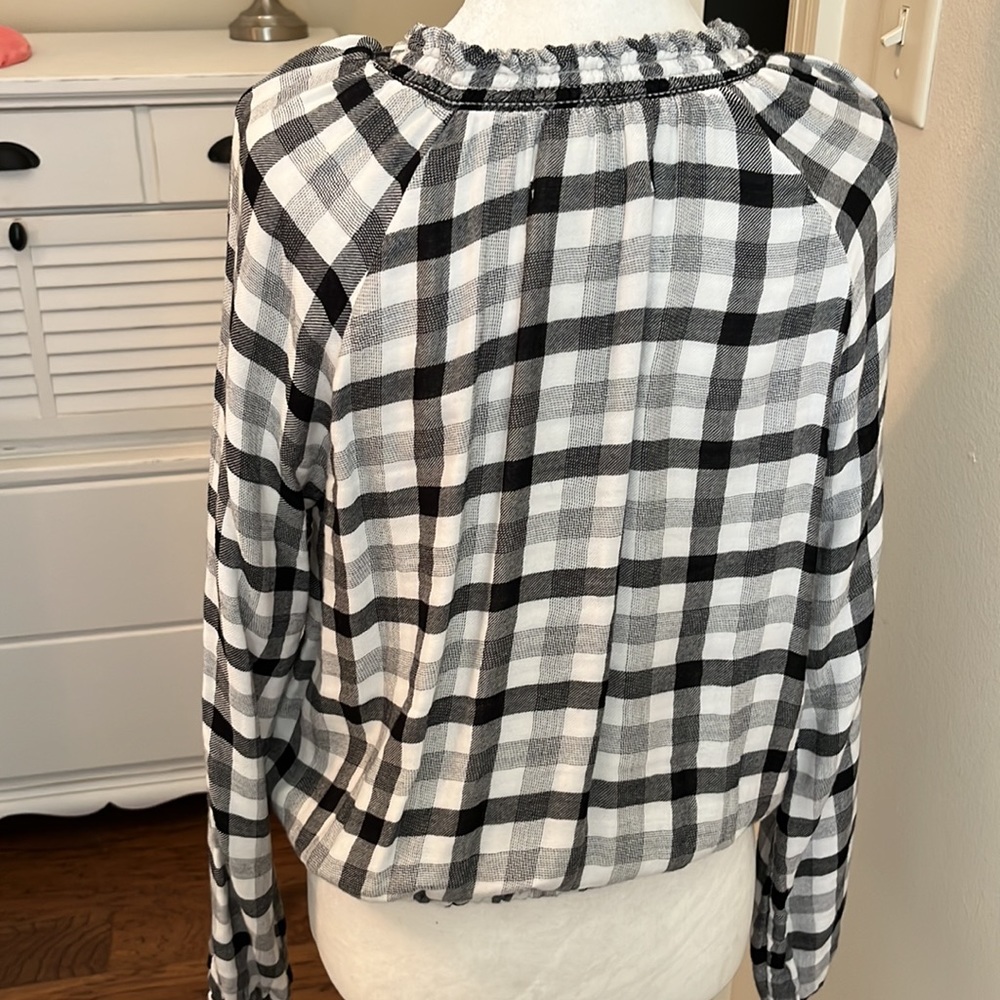 NWOT top - Picture 3 of 4